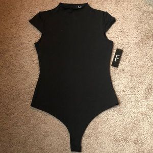 NWT LuLus mock neck bodysuit Sz M